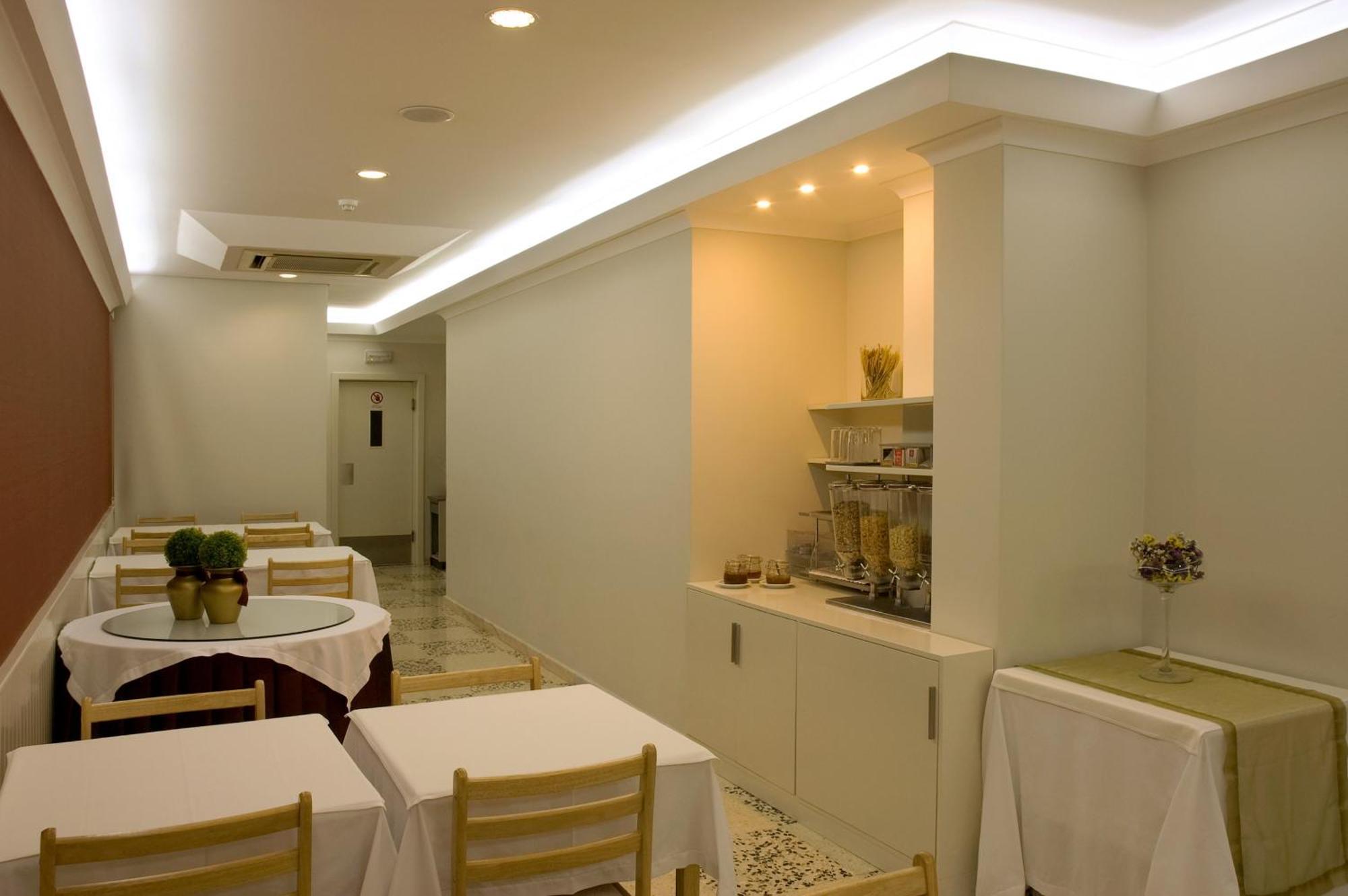Hotel Lagoa Dos Pastorinhos Фатима Екстериор снимка