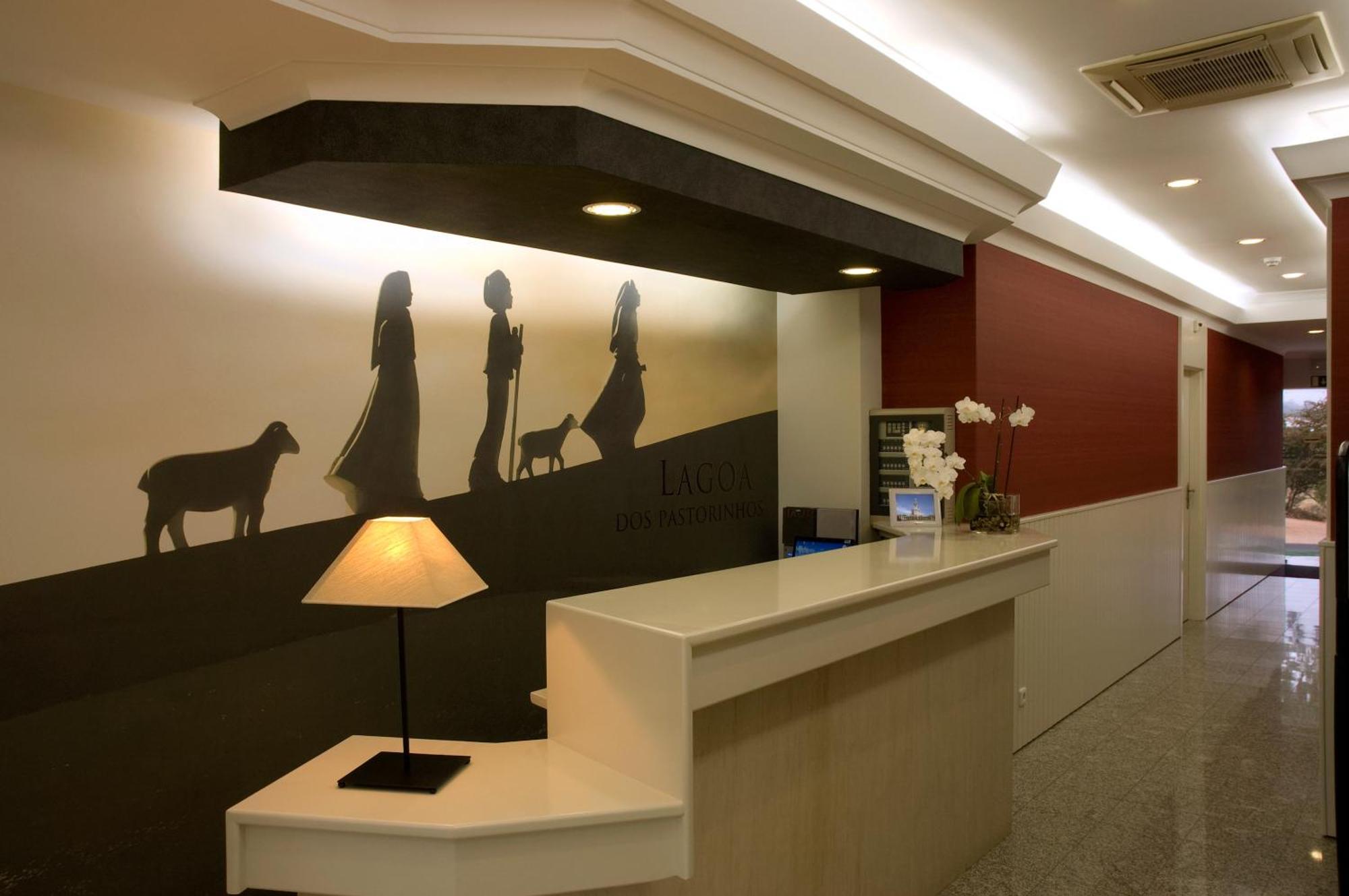 Hotel Lagoa Dos Pastorinhos Фатима Екстериор снимка