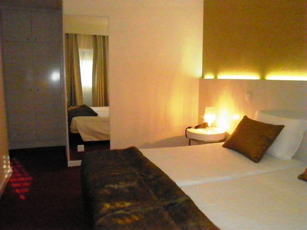 Hotel Lagoa Dos Pastorinhos Фатима Екстериор снимка