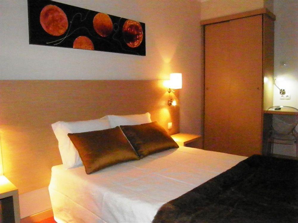 Hotel Lagoa Dos Pastorinhos Фатима Стая снимка